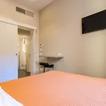 Golden Suite By Studio Vita