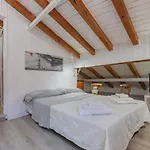 Aposa Little House
