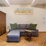Appartamento Elegante E Centrale La Foglia D\'Oro