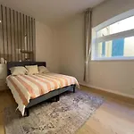 Realkasa Charming Luxury Apt.
