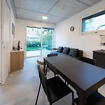 Housmart Toscana 53 Black