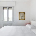 Charming Mazzini Apartment By Wonderful Italy