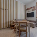 Urban Living Nest: Prime Location