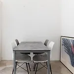 Appartamento Turati 52