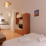 M&M Apartment