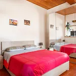Social Costa-Holiday & Business Apartment