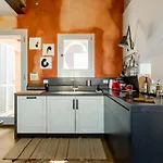 Bright And Peaceful Apartment In Historic Palazzo