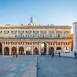 Urbanicooh Guidozagni - Piazza Maggiore View