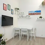 Mondo House