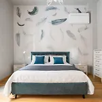 Central And Comfy Apartment Free Netflix And Disney Plus