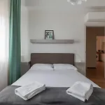 Ai Piedi Di San Luca - Parcheggio + 3 Bagni
