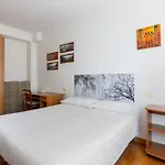 Urban Cozy Apartment By Wonderful Italy
