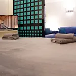 Un Gioiello Sotto Le Due Torri