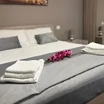 Sweet Home 051