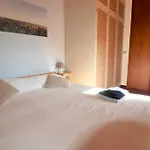 Lovely Central Apartment
