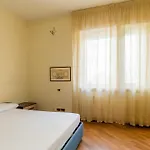 Family Elegant Apartment By Wonderful Italy