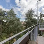 Spacious Apartment X5 With Two Balconies!