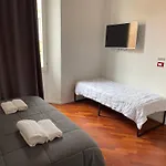 Whouse Suite Apartament Indipendenza