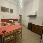 Casa Rella - Camera Green