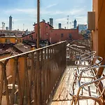 Appartamento Torresotto Dei Piella By Wonderful Italy