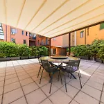Nettuno Apartment - Private Garden In Bologna Center