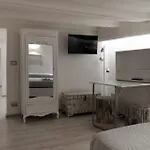 Casa Cartoleria 34