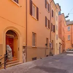 Carbonara Palace 3 - Luxury Comfort Under Medieval Towers