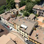 Frassinago Deluxe Suites-Bolognarooms
