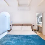 Aldrovandi Luxury Suites And Apartment