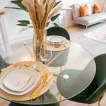 Aviana Suite