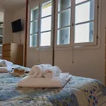 Reno River House - Twa