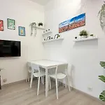 Mondo House