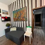 Giraffe Art Ducati Blq Apartment