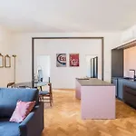 Artieri Suites, Piazza Maggiore