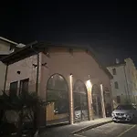 Appartamento Con Parcheggio Comodo