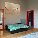 The Window On The Courtyard, Entire Apartment - La Finestra Sul Cortile, Intero Appartamento