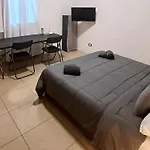 Fiera Bolognina - Komodo - Appartamento Completo Con Giardino E Parcheggio Privato Gratuito