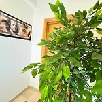 Armonia House - 2 Minutes From The Central Station