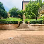 Melograno\'S House