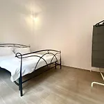 Via Galliera Apartments