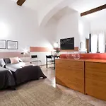 Senzanome - Old Town - Bologna