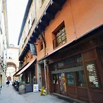 4-Tourist House Bologna-Studio