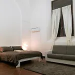 Farolfi Apartments Palazzo Pallavicini