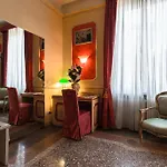 Antica Residenza D\'Azeglio Room&Breakfast di Charme