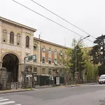 Ur