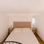 Grande, Moderno Appartamento In Edificio Storico