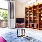 Classic Marconi Apartment By Wonderful Italy