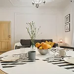 San Giovanni In Monte Apartment