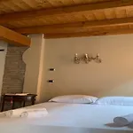Whouse Suite Gold Towers