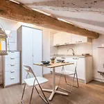 Pretty Oberdan - The Place Apartments